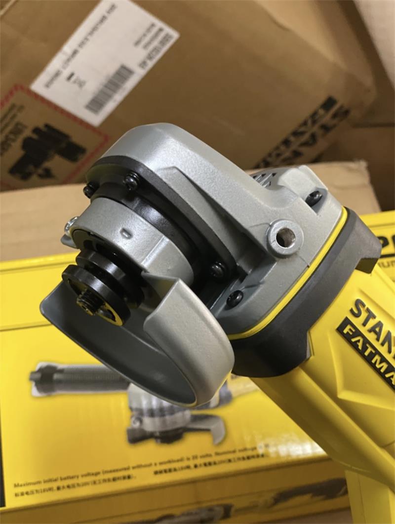 Akumulatorowa szlifierka kątow – Power Tools Stanley recenzja i cena